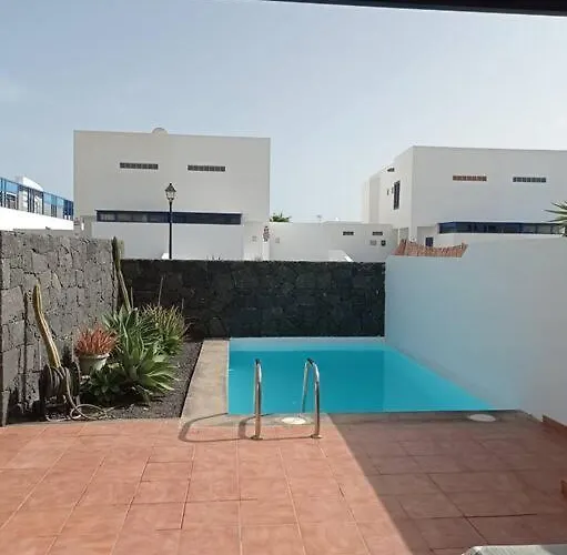 Casa En Con Piscina Privada Y Cerca De Marina Rubicon بلايا بلانكا